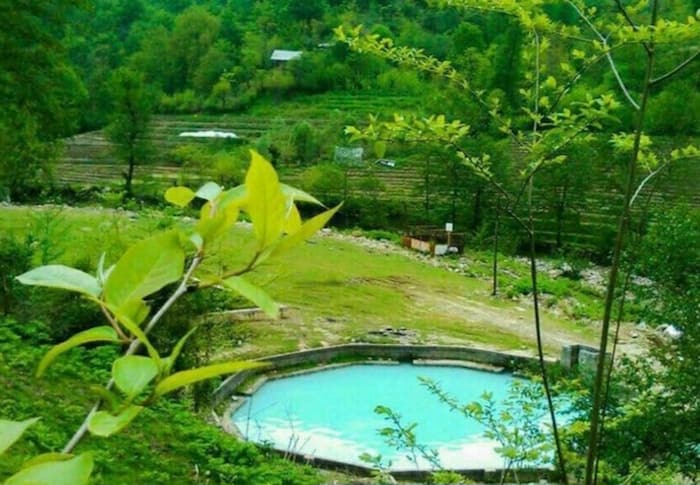چشمه آبگرم ازرو
